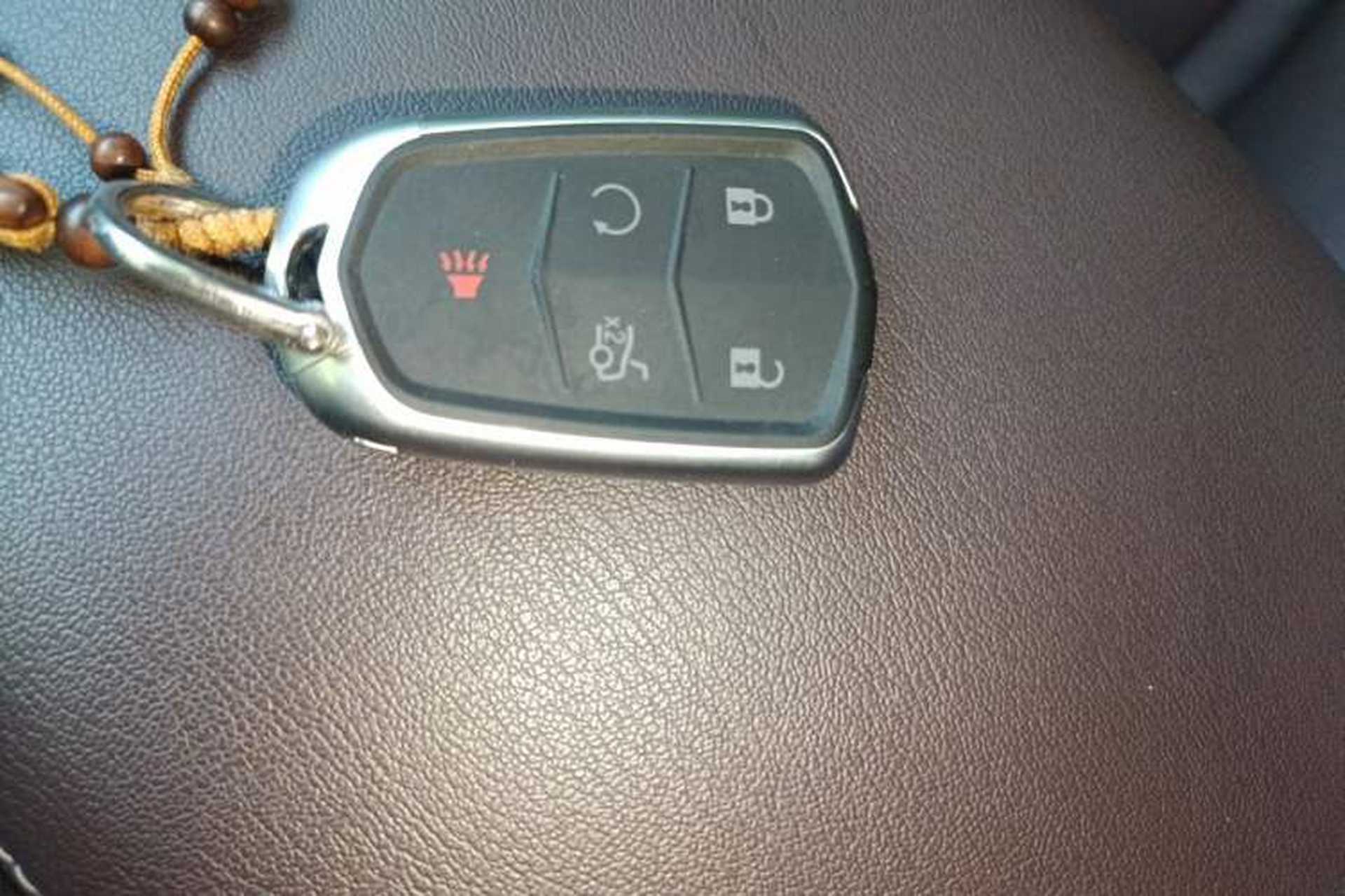 Used Cadillac XT6 2022 2.0T Six-Seater Four-Wheel Drive Luxury Version Vehicle Key