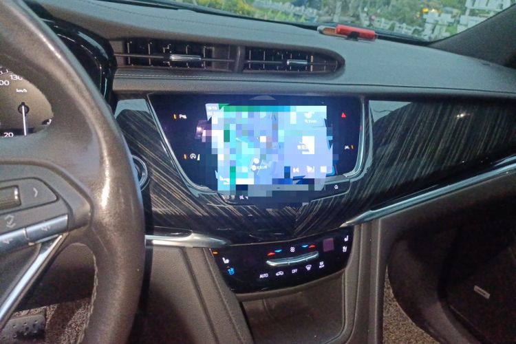 Used Cadillac XT6 2022 2.0T 7-Seater Four-Wheel Drive Luxury Version Audio And AC Panel