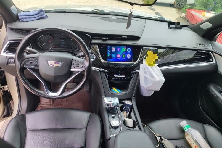 Used Cadillac XT6 2022 2.0T Six-Seater Four-Wheel Drive Luxury Version Center Console