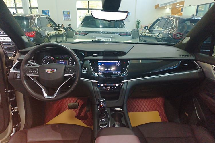 Used Cadillac XT6 2022 2.0T 7-Seater Four-Wheel Drive Luxury Version Center Console
