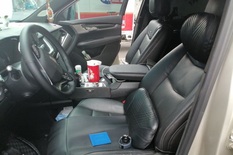 Used Cadillac XT6 2022 2.0T Six-Seater Four-Wheel-Drive Prestige Version Driver Seat
