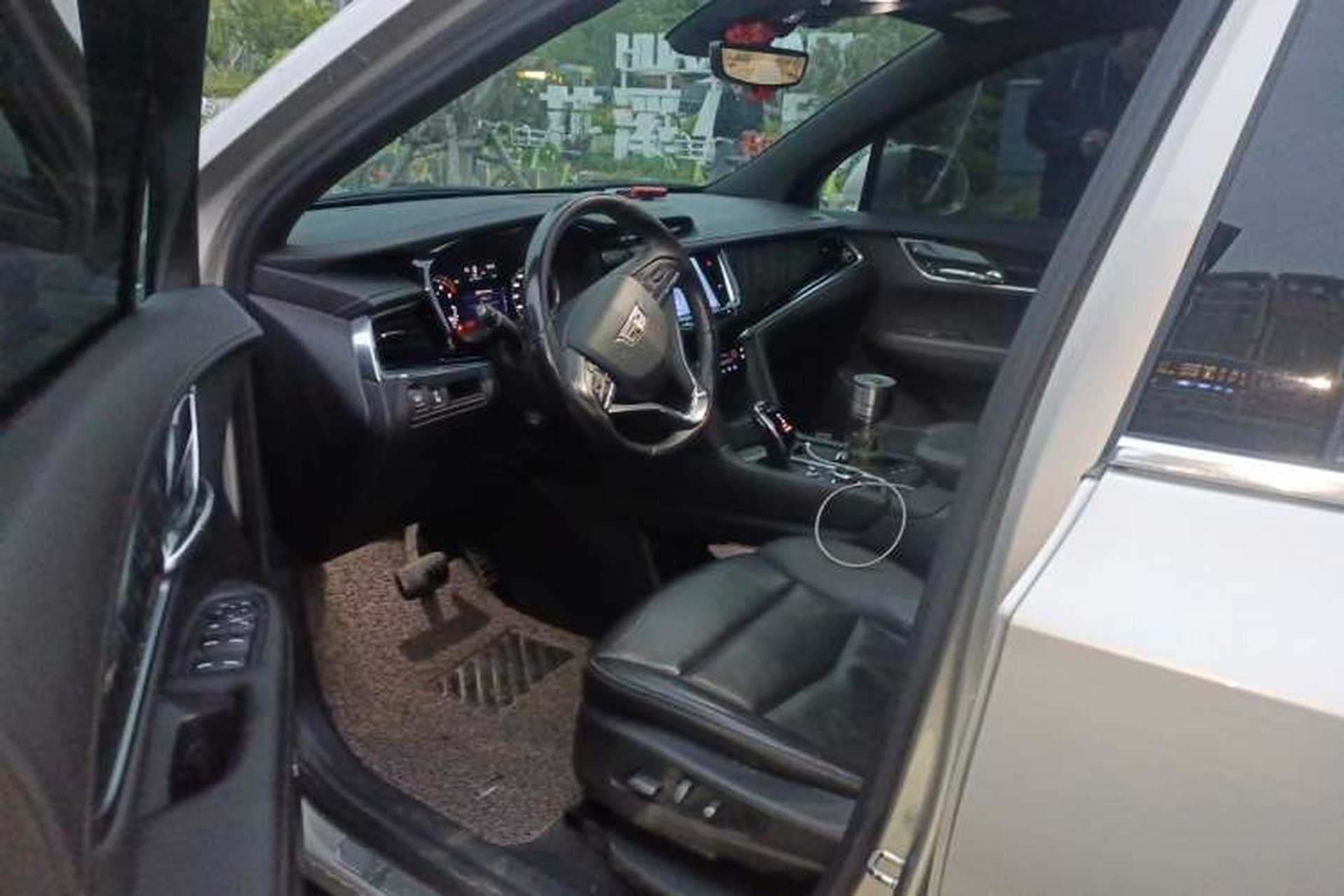 Used Cadillac XT6 2022 2.0T 7-Seater Four-Wheel Drive Luxury Version Driver Seat