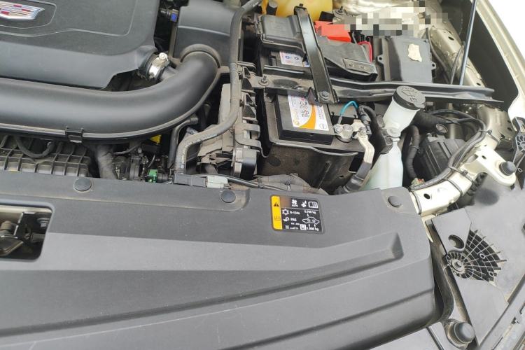 Used Cadillac XT6 2022 2.0T Six-Seater Four-Wheel Drive Luxury Version Engine Bay Left