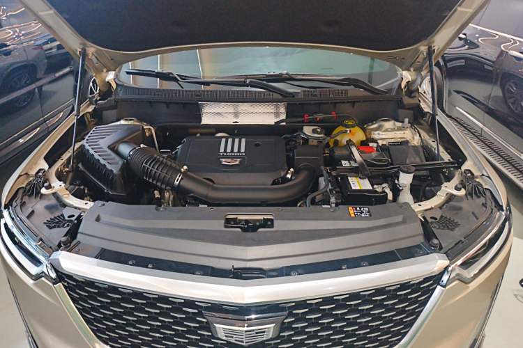 Used Cadillac XT6 2022 2.0T 7-Seater Four-Wheel Drive Luxury Version Engine Bay