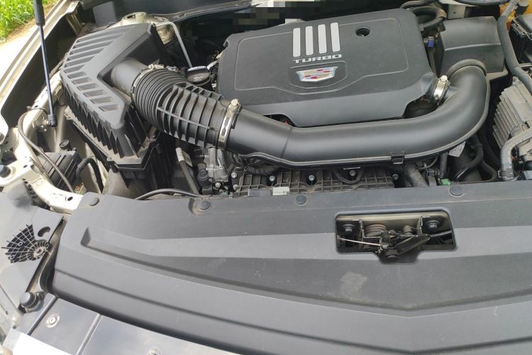 Used Cadillac XT6 2022 2.0T Six-Seater Four-Wheel Drive Luxury Version Engine Bay Right