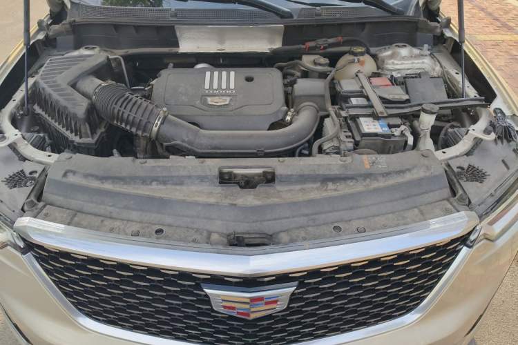 Used Cadillac XT6 2022 2.0T Six-Seater Two-Wheel-Drive Luxury Version Engine Bay