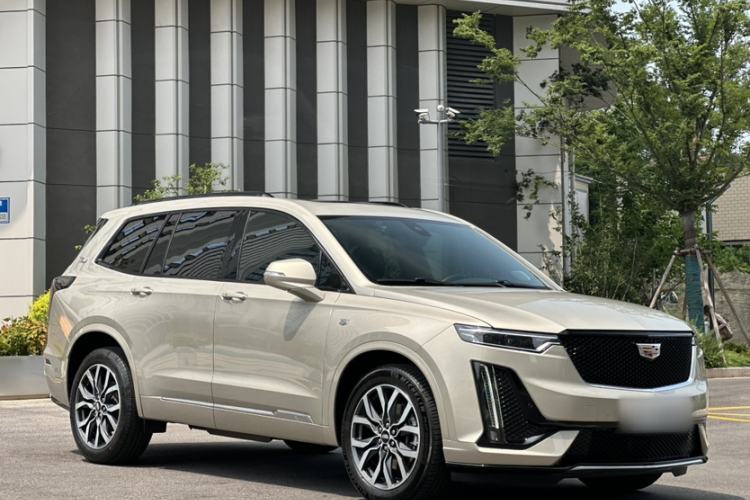 Used Cadillac XT6 2022 2.0T Six-Seater Four-Wheel-Drive Prestige Version Exterior 4