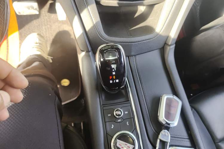 Used Cadillac XT6 2022 2.0T 7-Seater Four-Wheel Drive Luxury Version Gear Lever