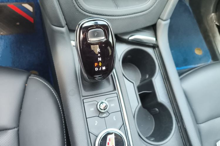 Used Cadillac XT6 2022 2.0T Six-Seater Four-Wheel-Drive Luxury Standard Edition Gear Lever