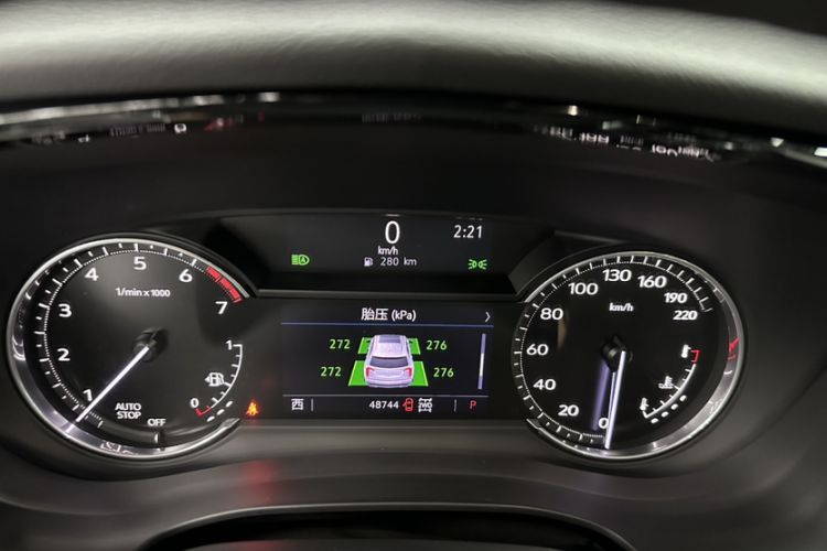 Used Cadillac XT6 2022 2.0T Six-Seater Four-Wheel-Drive Prestige Version Instrument Cluster