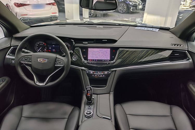 Used Cadillac XT6 2022 2.0T 7-Seater Two-Wheel Drive Luxury Version Interior 1