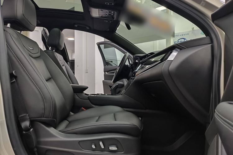 Used Cadillac XT6 2022 2.0T 7-Seater Two-Wheel Drive Luxury Version Interior 11