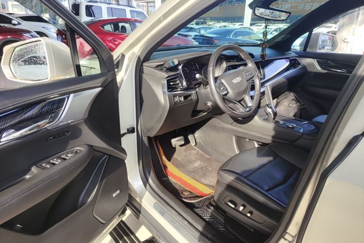 Used Cadillac XT6 2022 2.0T 7-Seater Four-Wheel Drive Luxury Version Interior 3