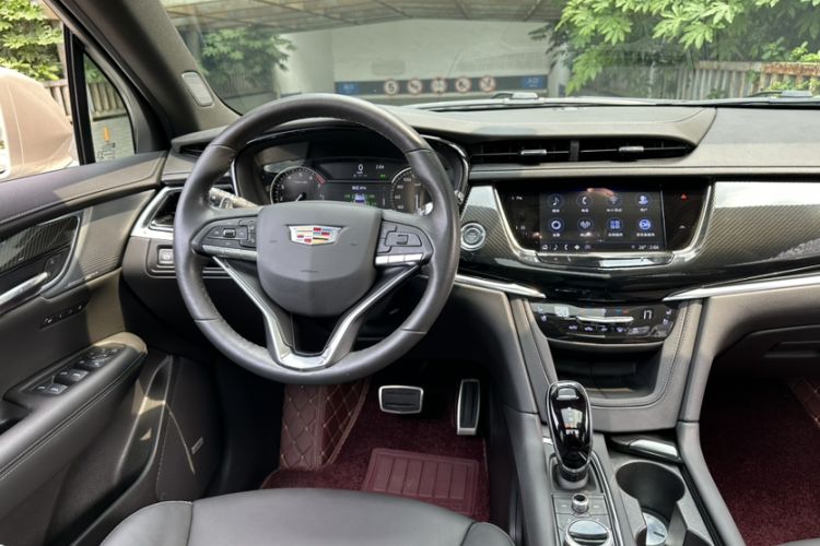 Used Cadillac XT6 2022 2.0T Six-Seater Four-Wheel-Drive Prestige Version Interior 6