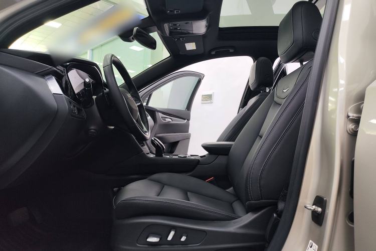Used Cadillac XT6 2022 2.0T 7-Seater Two-Wheel Drive Luxury Version Interior 8