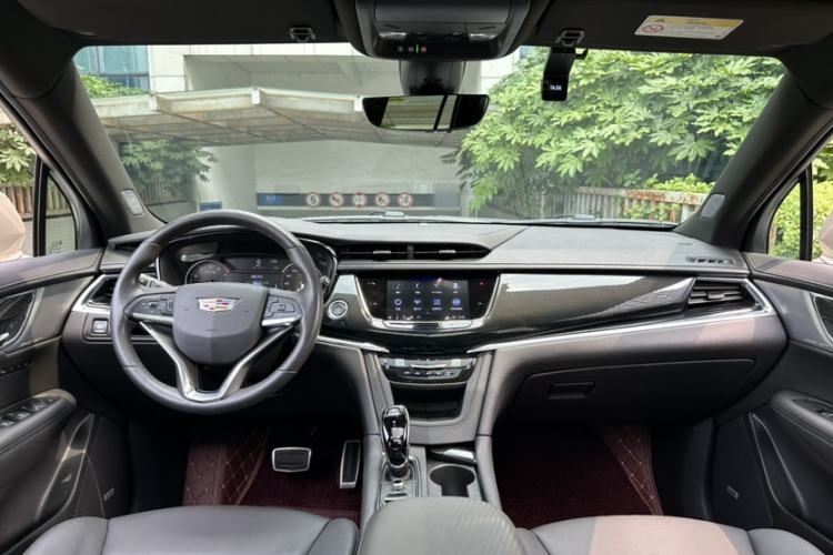 Used Cadillac XT6 2022 2.0T Six-Seater Four-Wheel-Drive Prestige Version Interior 9
