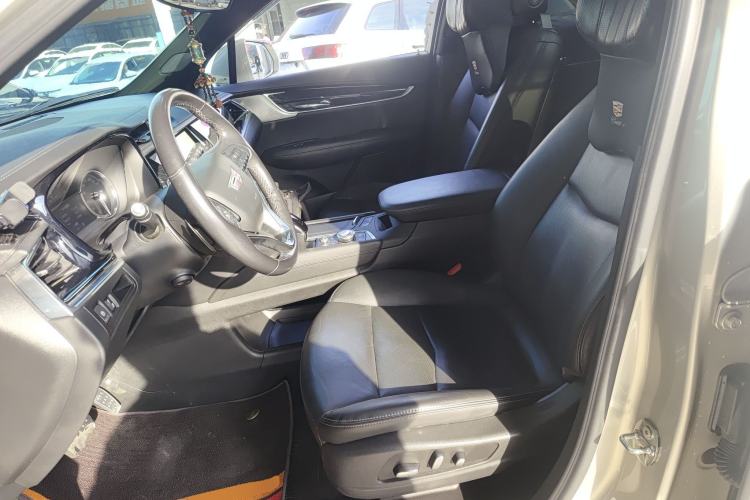 Used Cadillac XT6 2022 2.0T 7-Seater Four-Wheel Drive Luxury Version Left Front Seat