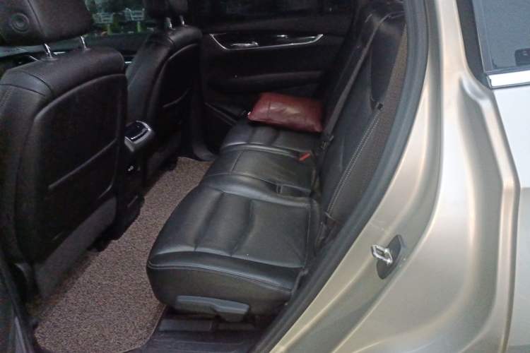 Used Cadillac XT6 2022 2.0T 7-Seater Four-Wheel Drive Luxury Version Left Rear Seat