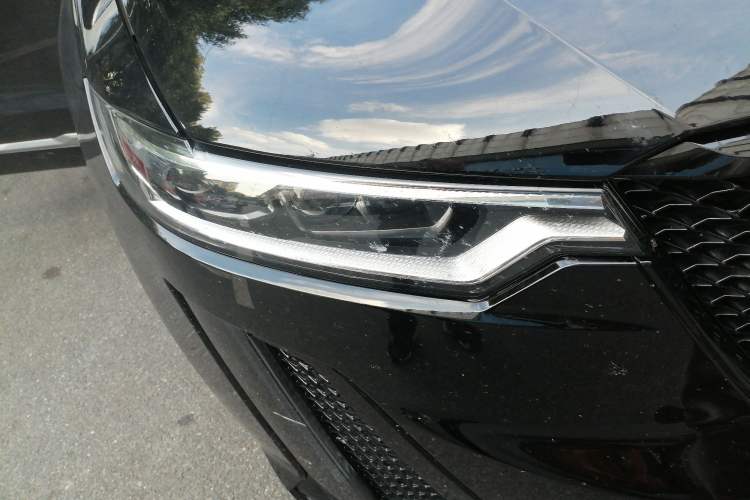 Used Cadillac XT6 2022 2.0T Six-Seater Four-Wheel-Drive Prestige Version Right Front Headlight