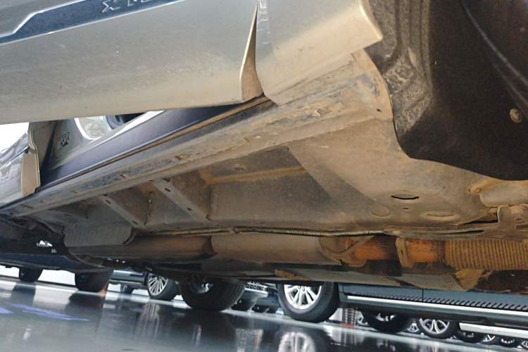 Used Cadillac XT6 2022 2.0T 7-Seater Four-Wheel Drive Luxury Version Right Side Sill