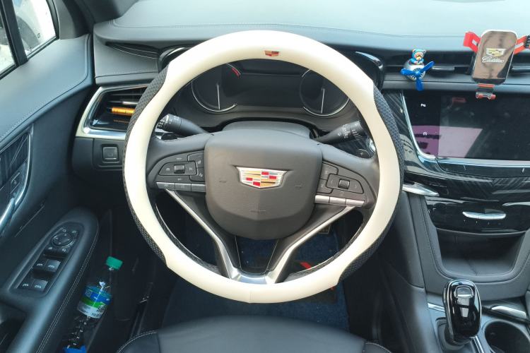 Used Cadillac XT6 2022 2.0T Six-Seater Four-Wheel-Drive Luxury Standard Edition Steering Wheel