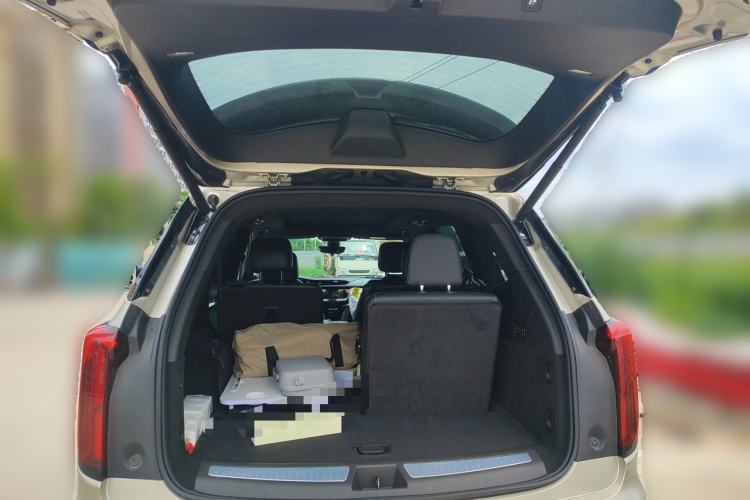 Used Cadillac XT6 2022 2.0T Six-Seater Four-Wheel Drive Luxury Version Trunk