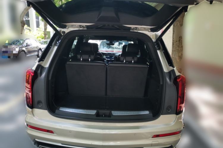 Used Cadillac XT6 2022 2.0T Six-Seater Four-Wheel Drive Luxury Version Trunk