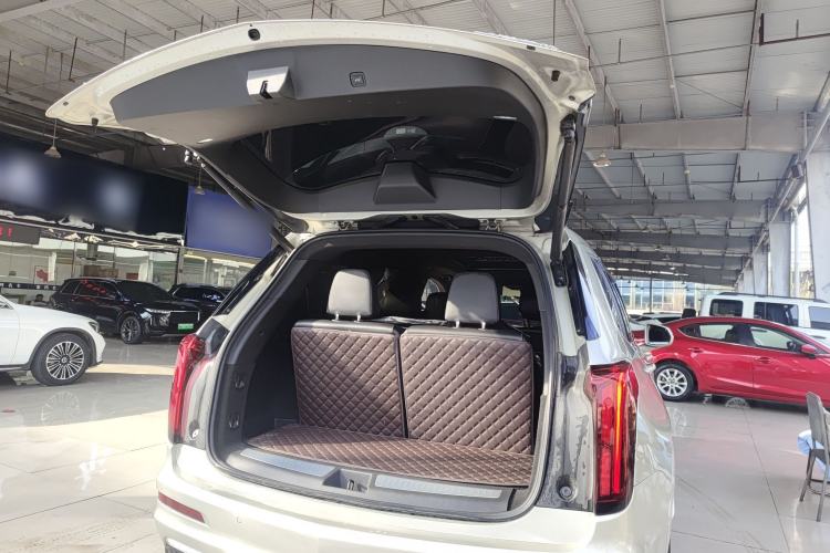 Used Cadillac XT6 2022 2.0T 7-Seater Four-Wheel Drive Luxury Version Trunk