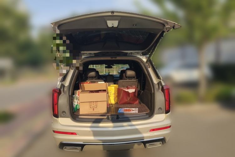 Used Cadillac XT6 2022 2.0T Six-Seater Two-Wheel-Drive Luxury Version Trunk