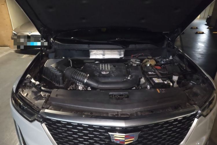Used Cadillac XT6 2022 2.0T Six-Seater Four-Wheel Drive Luxury Version Engine Bay