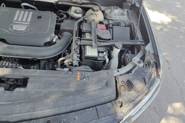 Used Cadillac XT6 2022 2.0T Six-Seater Four-Wheel-Drive Luxury Standard Edition Engine Bay Left
