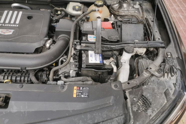 Used Cadillac XT6 2022 2.0T Six-Seater Four-Wheel-Drive Luxury Version Engine Bay Left