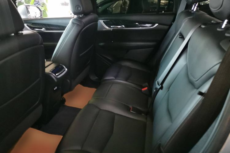Used Cadillac XT6 2022 2.0T 7-Seater Four-Wheel Drive Luxury Version Interior 4