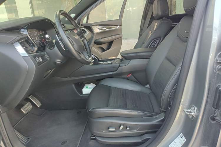 Used Cadillac XT6 2022 2.0T Six-Seater Four-Wheel-Drive Luxury Standard Edition Left Front Seat