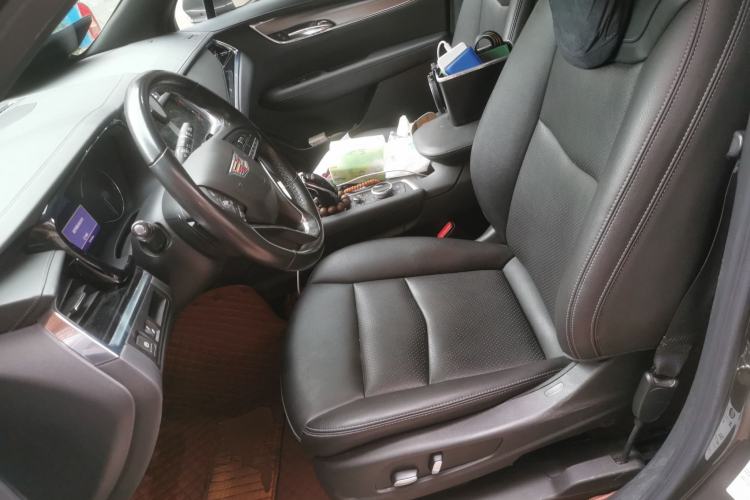 Used Cadillac XT6 2022 2.0T Six-Seater Four-Wheel-Drive Luxury Version Left Front Seat