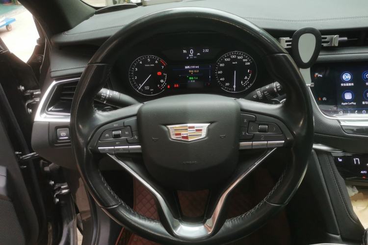 Used Cadillac XT6 2022 2.0T Six-Seater Four-Wheel-Drive Luxury Version Steering Wheel