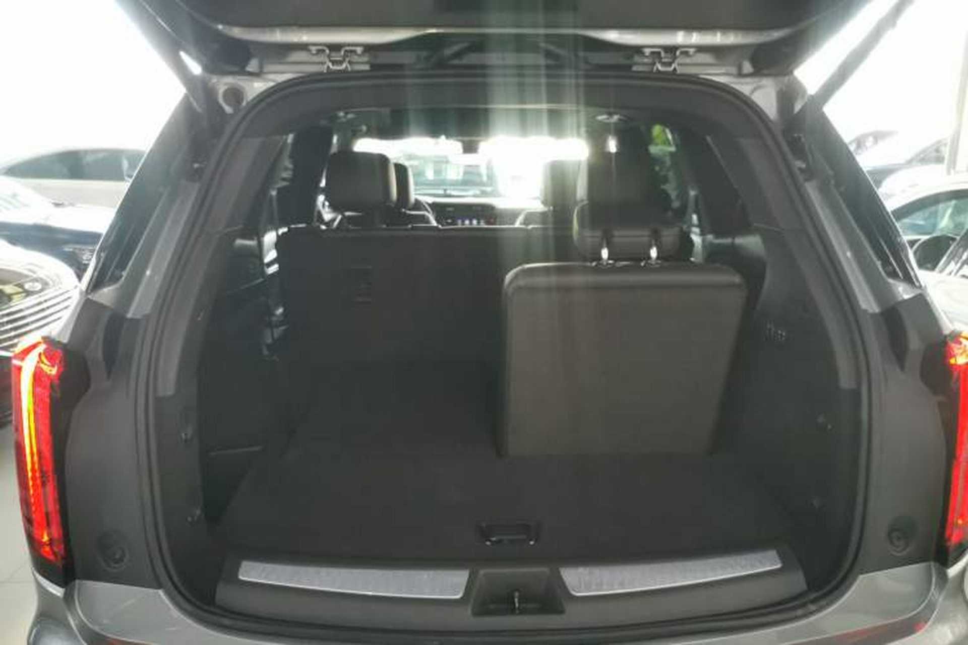 Used Cadillac XT6 2022 2.0T 7-Seater Four-Wheel Drive Luxury Version Trunk