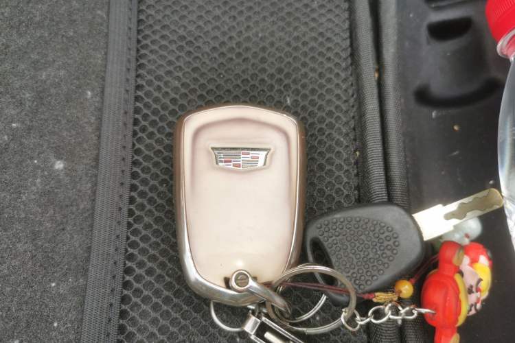 Used Cadillac XT6 2022 2.0T Six-Seater Four-Wheel-Drive Luxury Version Vehicle Key