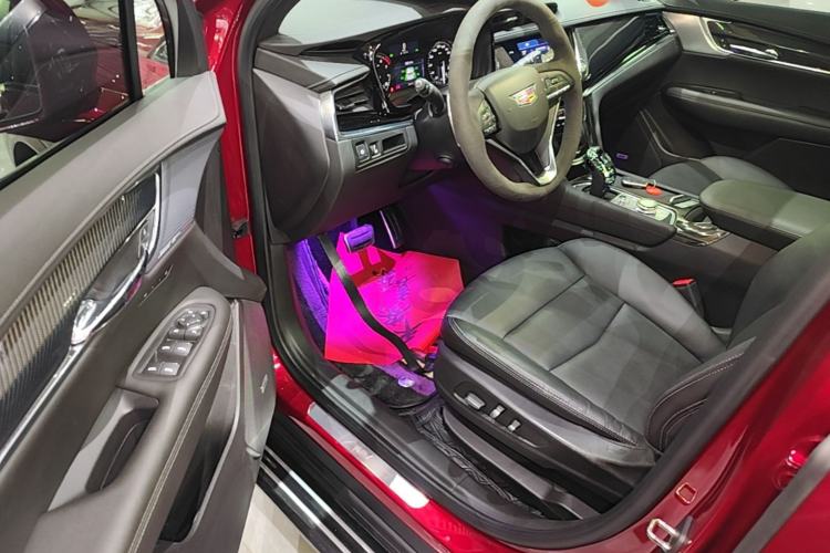 Used Cadillac XT6 2022 2.0T Six-Seater Four-Wheel-Drive Prestige Version Driver Seat