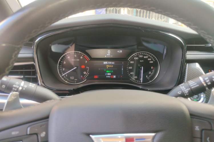 Used Cadillac XT6 2022 2.0T Six-Seater Four-Wheel-Drive Prestige Version Instrument Cluster
