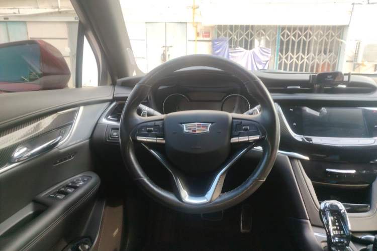 Used Cadillac XT6 2022 2.0T Six-Seater Four-Wheel-Drive Prestige Version Steering Wheel