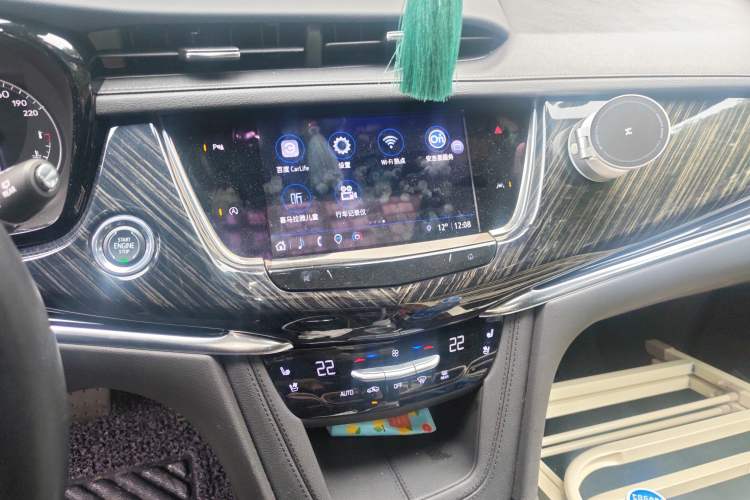 Used Cadillac XT6 2022 2.0T Six-Seater Four-Wheel-Drive Luxury Standard Edition Audio And AC Panel