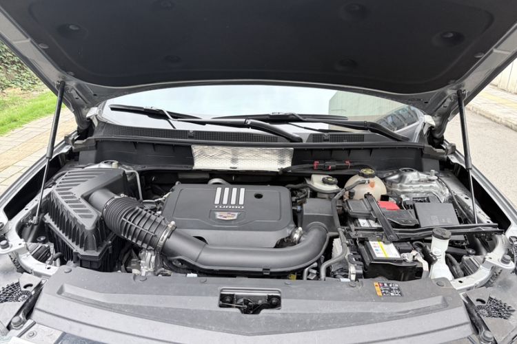 Used Cadillac XT6 2022 2.0T Six-Seater Four-Wheel Drive Luxury Version Engine Bay
