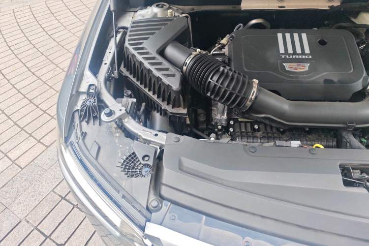 Used Cadillac XT6 2022 2.0T Six-Seater Four-Wheel-Drive Luxury Standard Edition Engine Bay Right