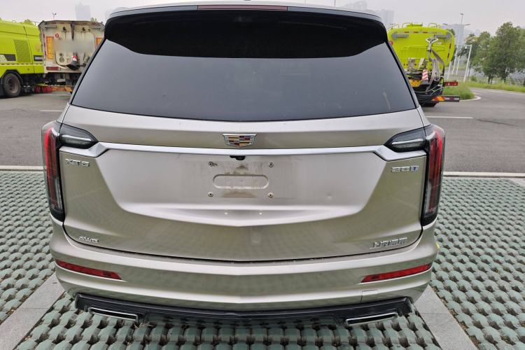 Used Cadillac XT6 2022 2.0T Six-Seater Four-Wheel-Drive Prestige Version Exterior 4