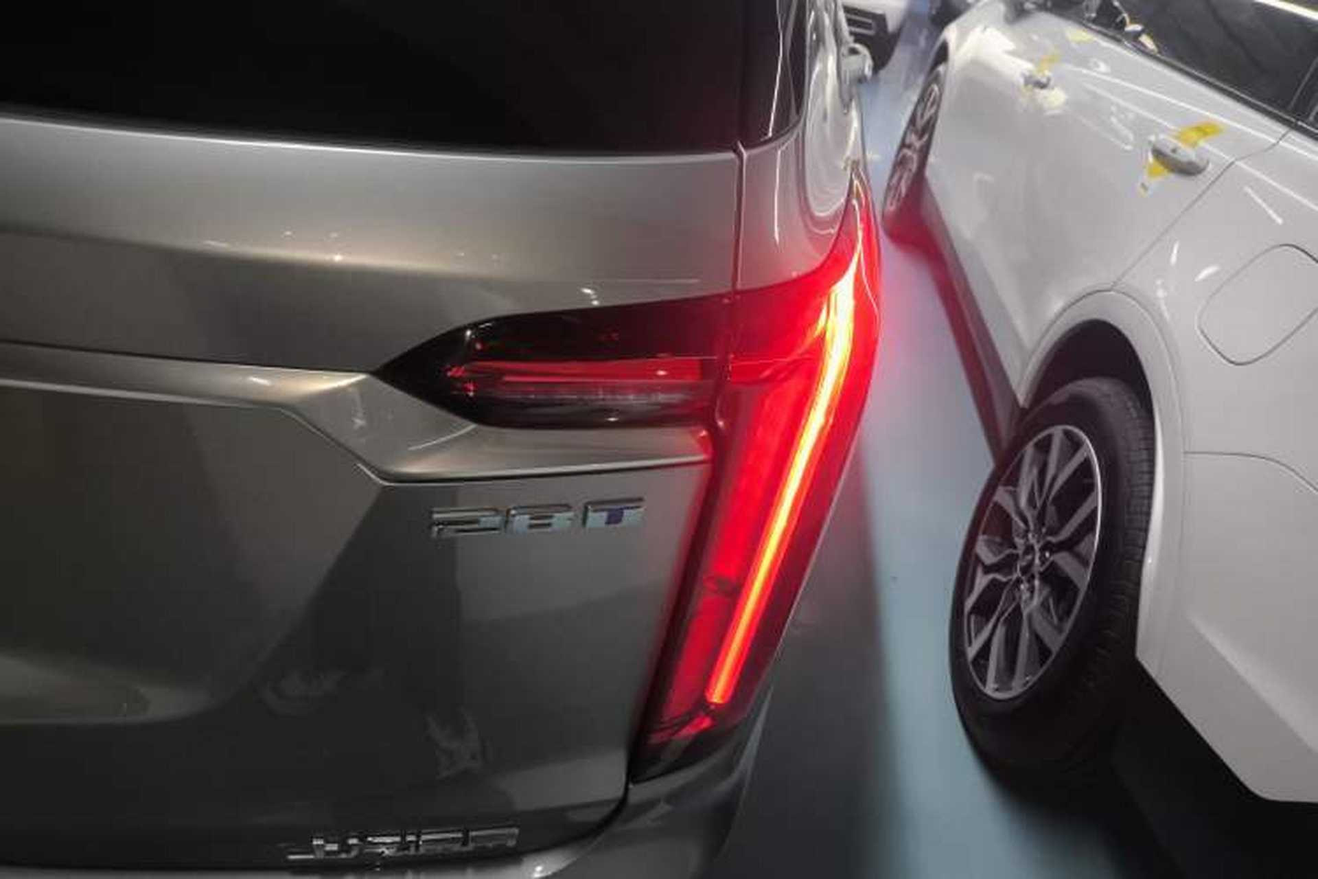 Used Cadillac XT6 2022 2.0T Six-Seater Four-Wheel Drive Luxury Version Exterior 6