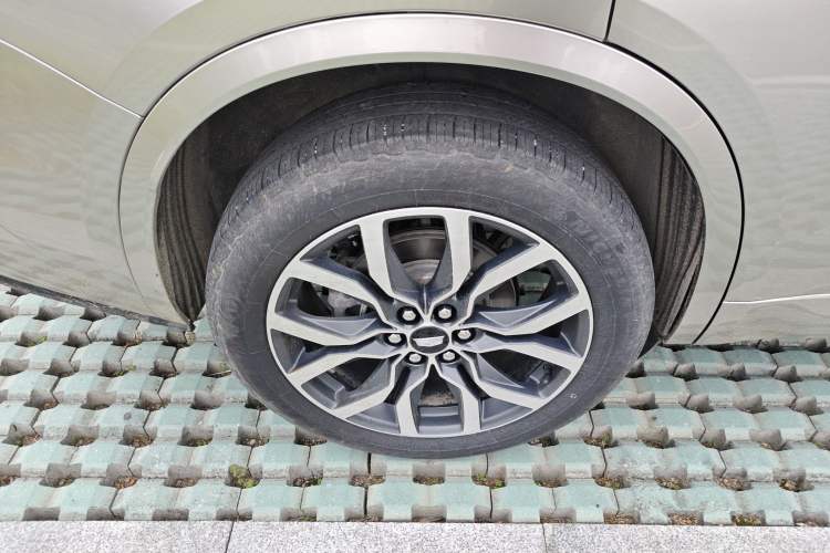 Used Cadillac XT6 2022 2.0T Six-Seater Four-Wheel-Drive Prestige Version Exterior 8