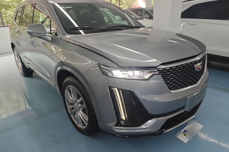 Used Cadillac XT6 2022 2.0T Six-Seater Four-Wheel Drive Luxury Version Front Right 45 Deg