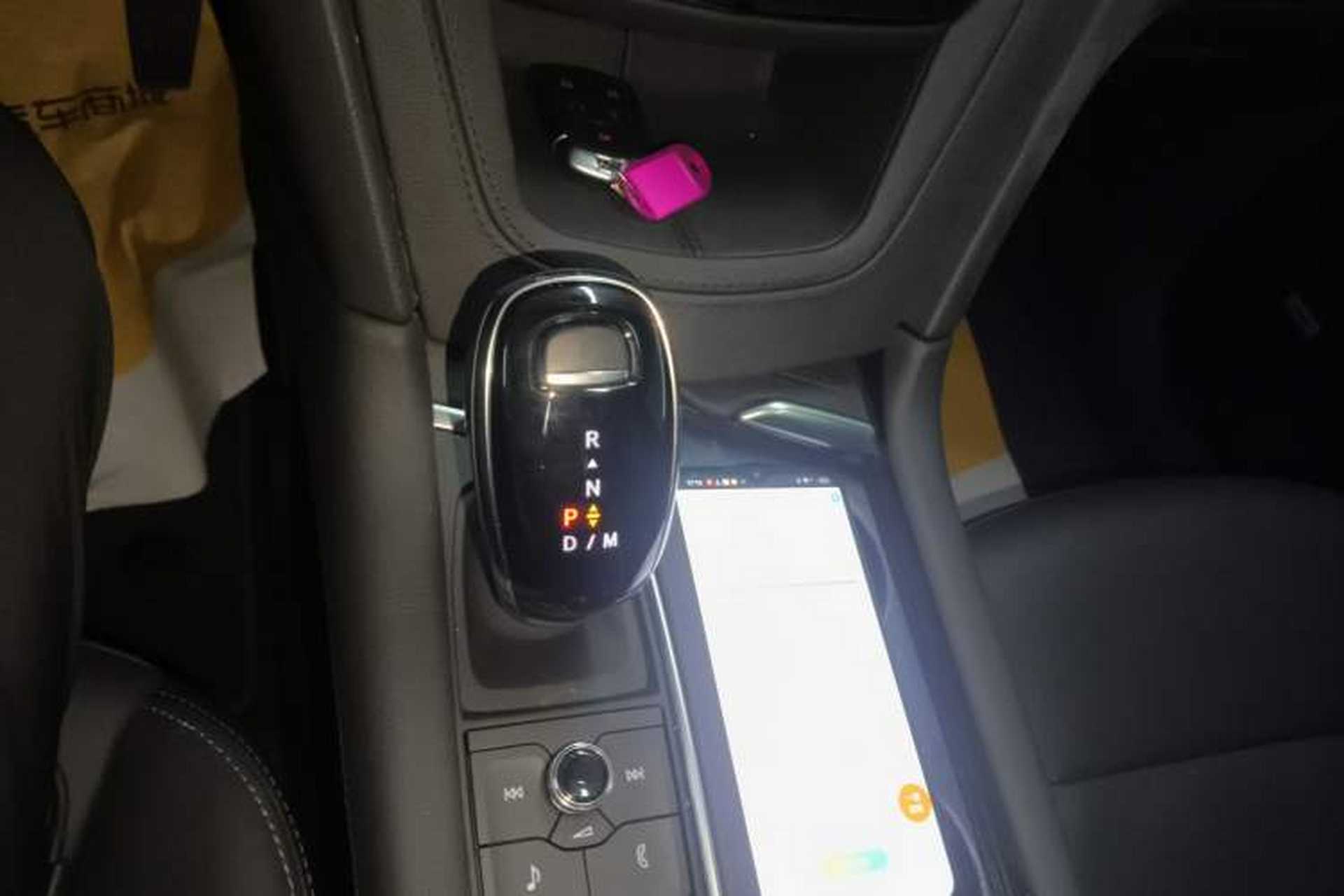 Used Cadillac XT6 2022 2.0T Six-Seater Four-Wheel Drive Luxury Version Gear Lever