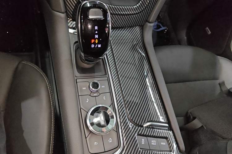 Used Cadillac XT6 2022 2.0T Six-Seater Four-Wheel-Drive Prestige Version Gear Lever